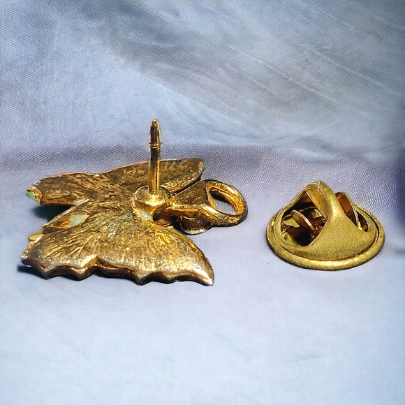 Vintage Guardian Angel Butterfly Lapel Pinback Pin Gold Tone Rhinestone Enamel - Picture 3 of 4